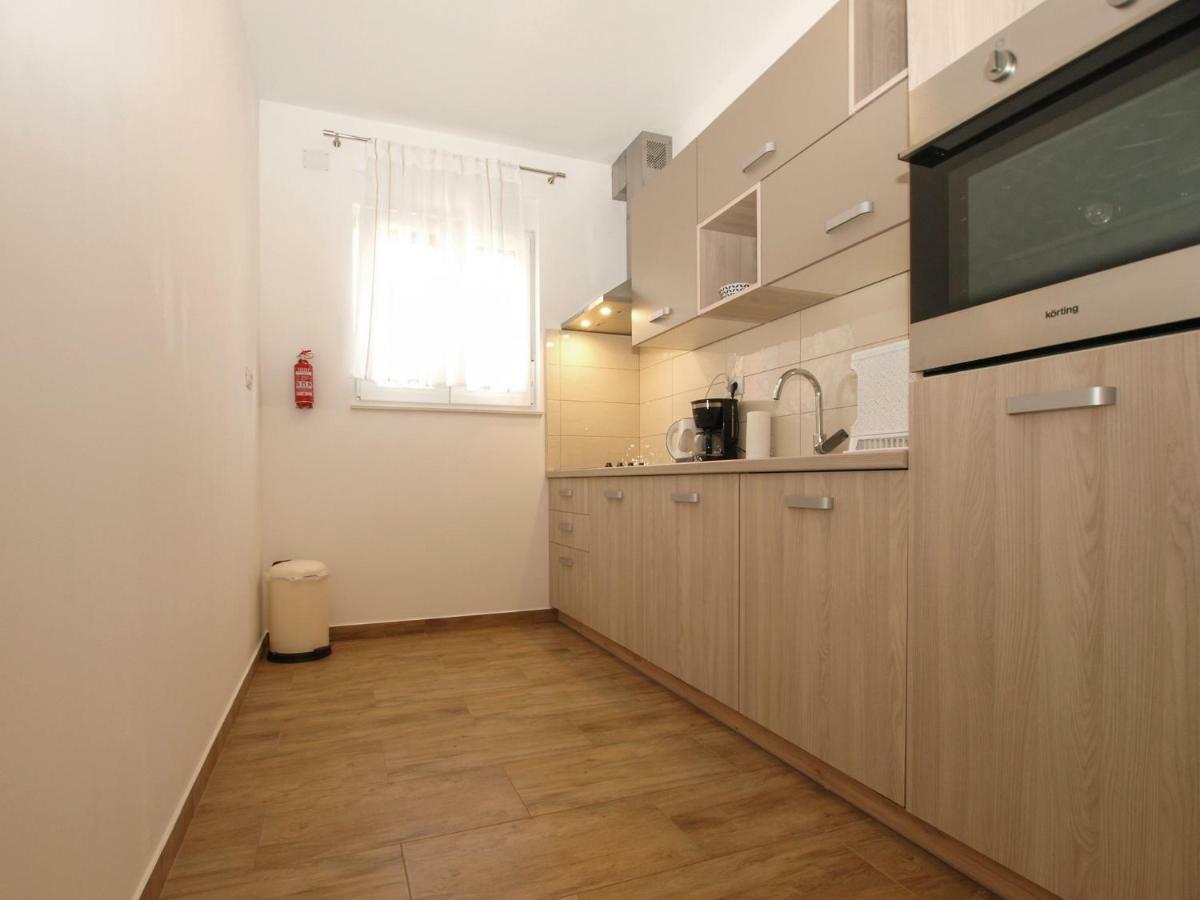 4 Stars Apartments-Pikula Fažana Exterior foto